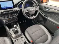 Käytetty Ford Kuga Titanium 150 HP (110 kW) 2023 Punainen Katumaasturi