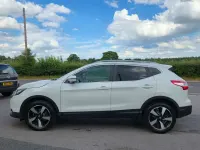 Used Nissan Qashqai N-Vision 2017 White SUV