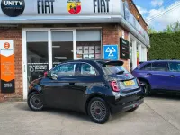 Used Fiat 500e Red 85 kW (116 HP) 2022 Black Hatchback