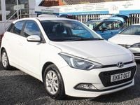 Used Hyundai i20 SE 84 HP (61 kW) 2017 White Hatchback