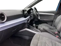 Used Seat Arona FR Sport 110 HP (80 kW) 2023 Sapphire blue with black roof SUV
