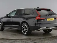 Used Volvo V90 235 HP (172 kW) 2022 Onyx black Estate