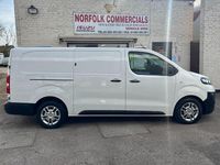 Used Vauxhall Vivaro 120 HP (88 kW) 2020 White MPV