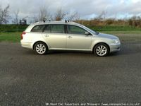 Used Toyota Avensis 148 HP (108 kW) 2005 Hatchback