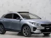 Usado Kia XCeed First Edition 141 CV (103 kW) 2021 Plateado SUV