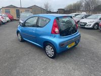 Used Peugeot 107 68 HP (50 kW) 2006 Blue Hatchback