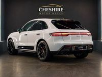 Used Porsche Macan 440 HP (323 kW) 2023 White SUV