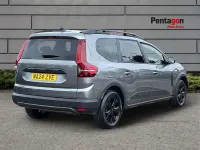 Used Dacia Jogger Extreme 141 HP (103 kW) 2024 Grey MPV