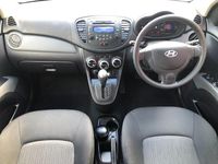 Used Hyundai i10 Active 85 HP (62 kW) 2013 Silver Hatchback