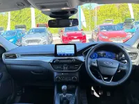 Usado Ford Kuga Titanium 147 CV (108 kW) 2023 Plateado SUV