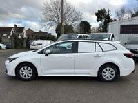 Used Toyota Corolla 125 HP (91 kW) 2023 White Van