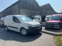 Used Citroën Berlingo 75 HP (55 kW) 2018 White MPV
