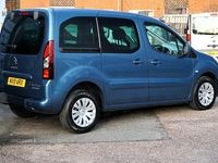 Używany Citroën Berlingo Feel 100 KM (73 kW) 2016 Niebieski Minivan