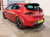 Used Seat Leon CUPRA 265 HP (194 kW) 2011 Red Hatchback