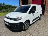 Used Citroën Berlingo 100 HP (73 kW) 2022 White MPV