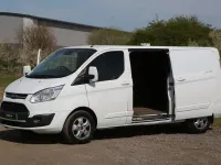 Used Ford Transit Custom Limited 130 HP (95 kW) 2016 White Van