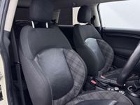 Usado Mini Cooper Hatch 136 HP (100 kW) 2017 Branco Citadino