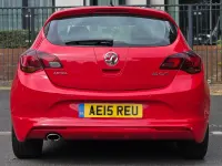 Used Vauxhall Astra 2015 Red Hatchback