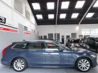 Used Volvo V90 Momentum 190 HP (139 kW) 2020 Blue Estate