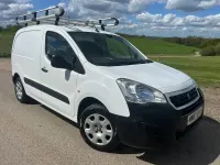 Used Peugeot Partner 2018 White