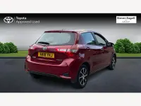 Used Toyota Yaris 100 HP (73 kW) 2018 Red Hatchback