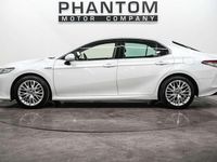 Used Toyota Camry 2020 White Sedan