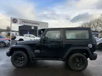 Begagnad Jeep Wrangler Sport 197 HK (144 kW) 2012 Svart SUV