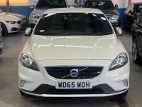 Usado Volvo V40 R-Design 122 CV (89 kW) 2015 Blanco Utilitario