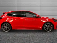 Used Ford Focus ST 280 HP (205 kW) 2023 Red Hatchback