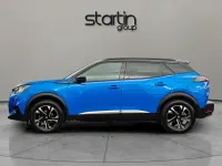Używany Peugeot 2008 GT 129 KM (94 kW) 2022 Niebieski SUV