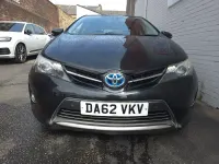 Used Toyota Auris Hybrid 136 HP (100 kW) 2012 Black Hatchback