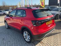 Used VW T-Cross SE 94 HP (69 kW) 2019 Red SUV