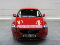 Usado Volvo V40 115 HP (84 kW) 2013 Vermelho Citadino