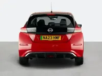 Usado Nissan Leaf Acenta 110 kW (150 HP) 2023 Vermelho Citadino
