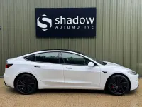 Używany Tesla Model 3 Performance 338 kW (460 KM) 2025 Biały Sedan/Limuzyna
