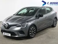 Używany Renault Clio V Evolution 90 KM (66 kW) 2023 Szary Hatchback