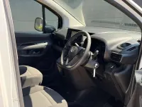 Used Vauxhall Combo 100 kW (136 HP) 2022 White MPV