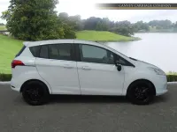 Used Ford B-MAX Zetec 2017 White MPV