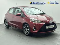Used Toyota Yaris 100 HP (73 kW) 2018 Red Hatchback