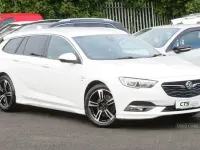 Used Vauxhall Insignia SRi 167 HP (122 kW) 2017 White Estate