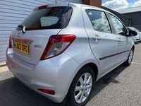 Used Toyota Yaris Multidrive S 101 HP (74 kW) 2012 Silver Hatchback