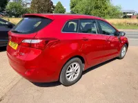 Used Hyundai i30 SE 136 HP (100 kW) 2016 Red Estate