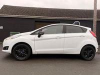 Used Ford Fiesta Zetec 123 HP (90 kW) 2016 White Hatchback