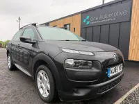 Used Citroën C4 Cactus Feel 100 HP (73 kW) 2015 Black Hatchback