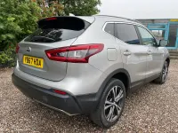 Used Nissan Qashqai N-Connecta 115 HP (84 kW) 2017 Silver SUV