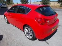 Used Vauxhall Astra Edition 140 HP (102 kW) 2016 Red Hatchback