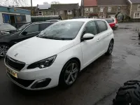 Usado Peugeot 308 Allure 130 CV (95 kW) 2014 Blanco Utilitario