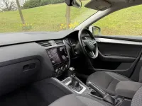 Used Skoda Octavia SE Technology 116 HP (85 kW) 2019 White Estate