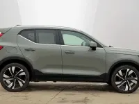 Usado Volvo XC40 Ultra 197 HP (144 kW) 2025 Verde SUV