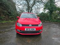 Used VW Polo SE 60 HP (44 kW) 2015 Red Hatchback
